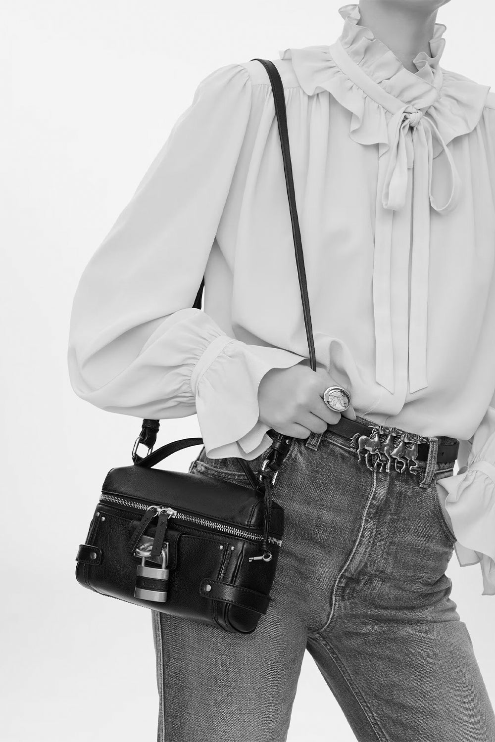Paddington Vanity Bag In Grained Leather