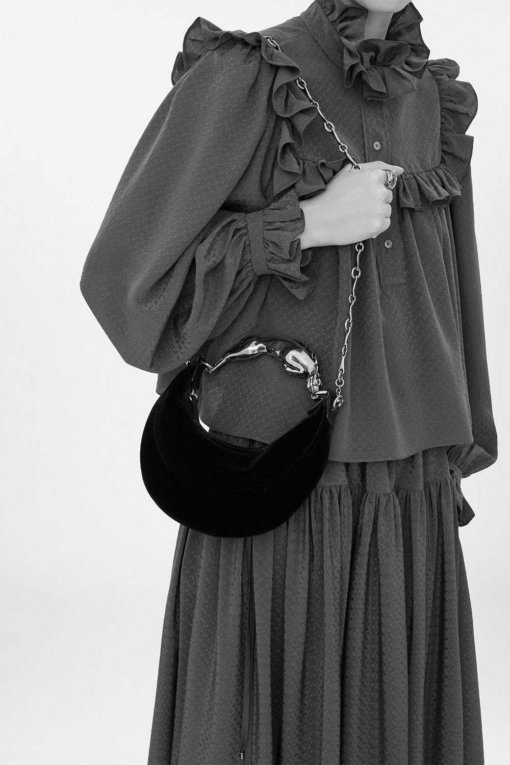 Small Chain Horse Shoulder Bag In Velvet