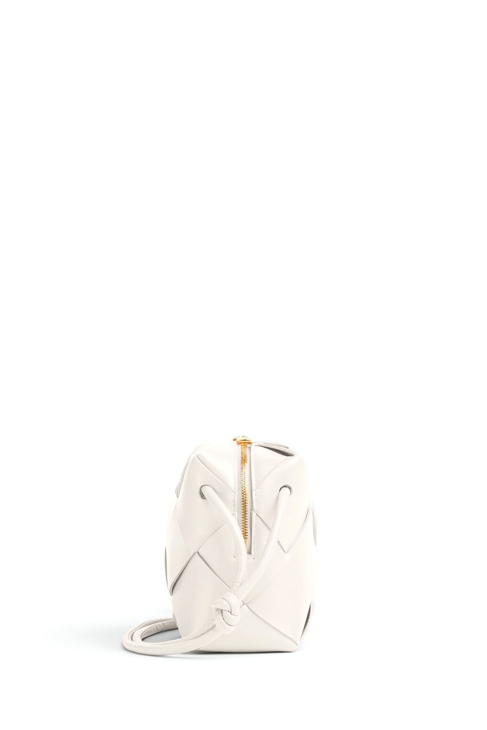 ☆【BOTTEGA VENETA】☆MINI CASSETTE CAMERA BAG ポリッジ☆ Bottega Veneta Mini Cassette Camera Bag in Pool & Gold | FWRD