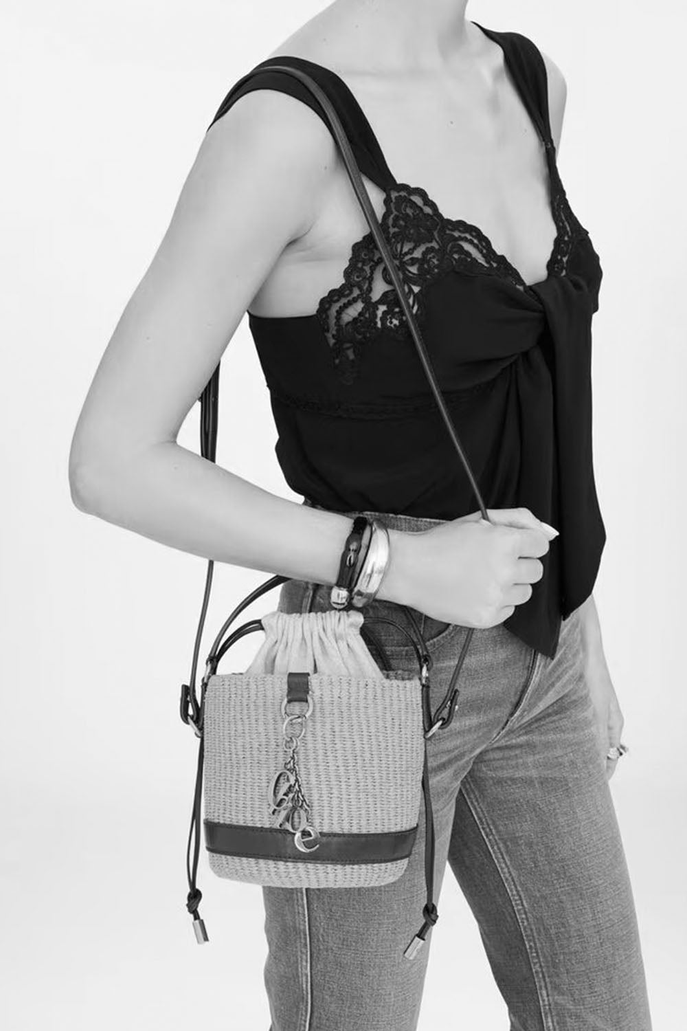 Chloé Charms Basket Bag In Natural Fibers