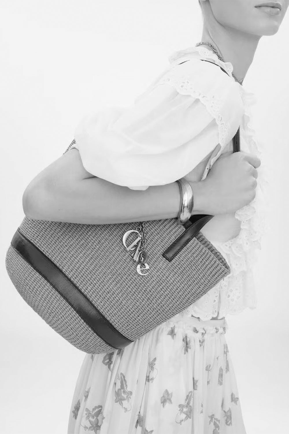 Chloé Charms Basket Bag In Natural Fibers