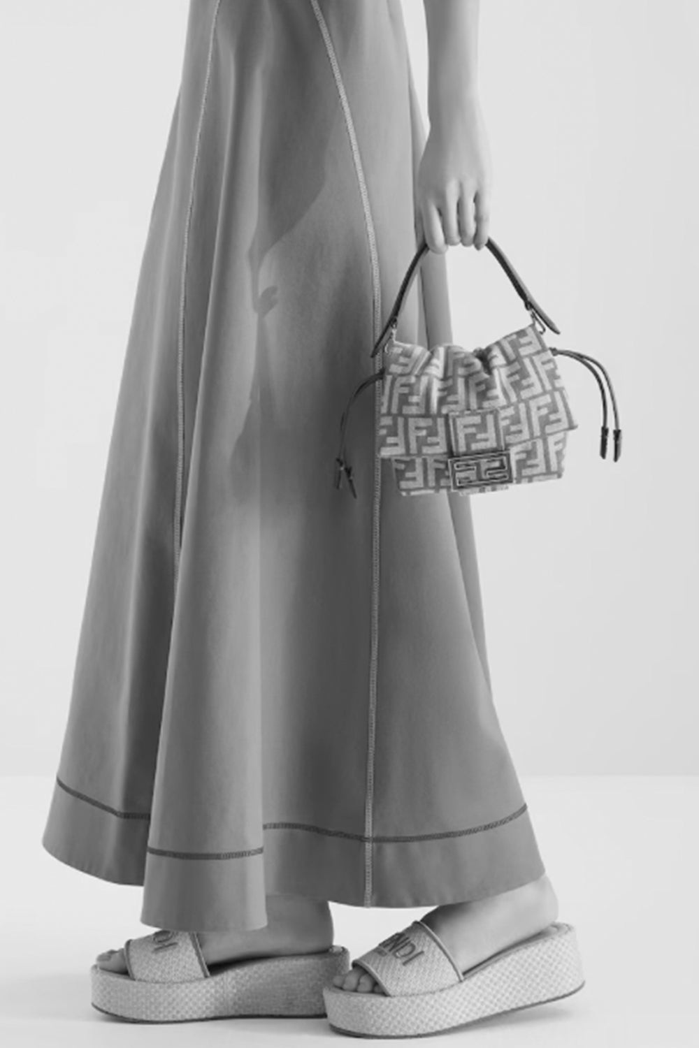 【関税&送料込】Fendi Mamma Baguette Small Jacquard Ff Fabri Fendi Mamma Baguette Small Jacquard Ff Fabric Crossbody Bag