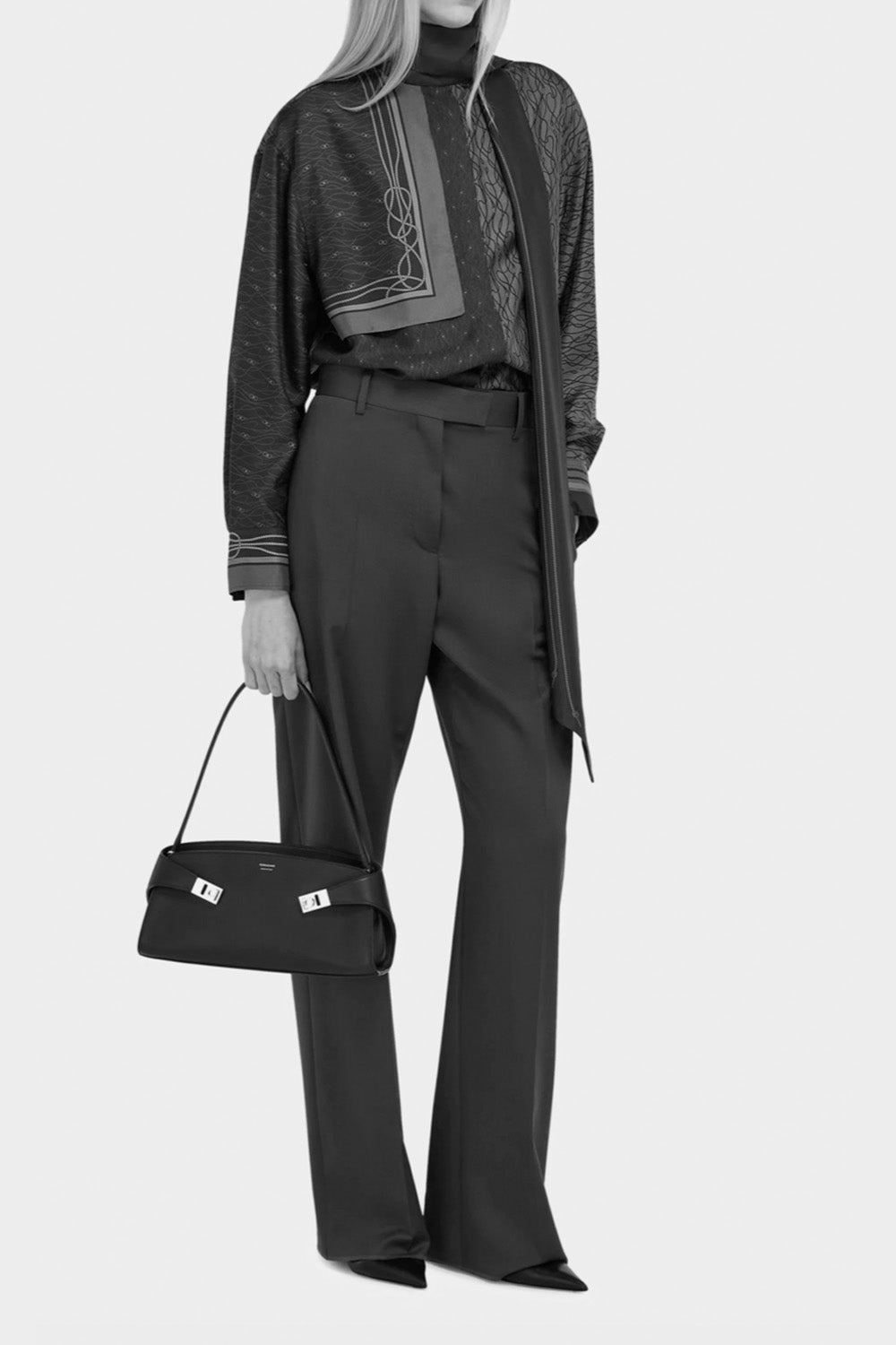 Hug East-West Shoulder Bag