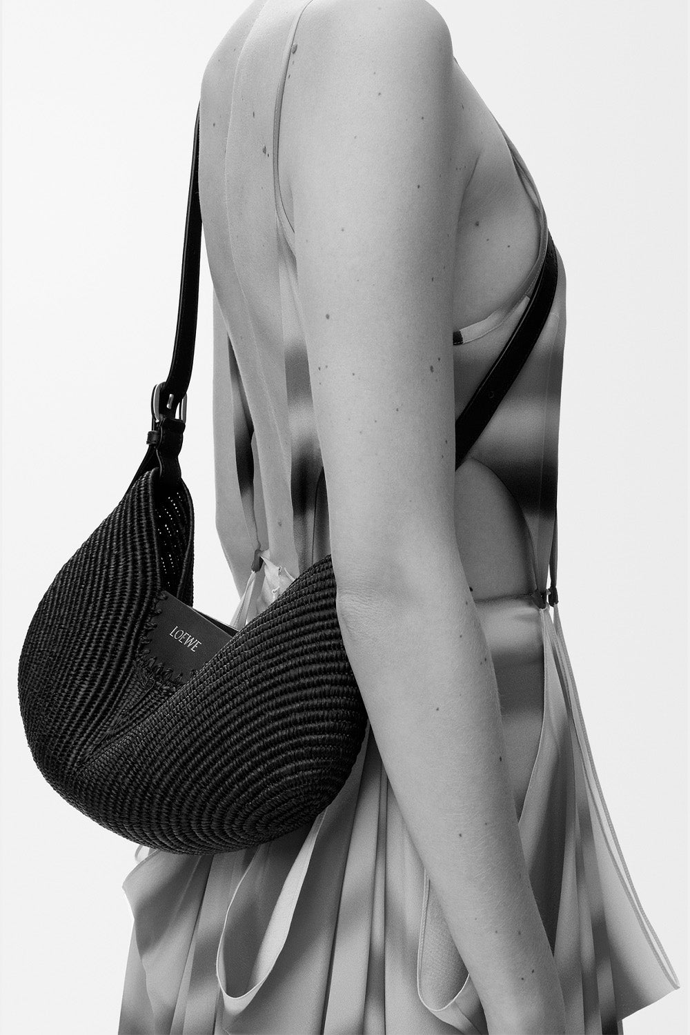 Medium Loewe Swing Bag In Raffia And Calfskin
