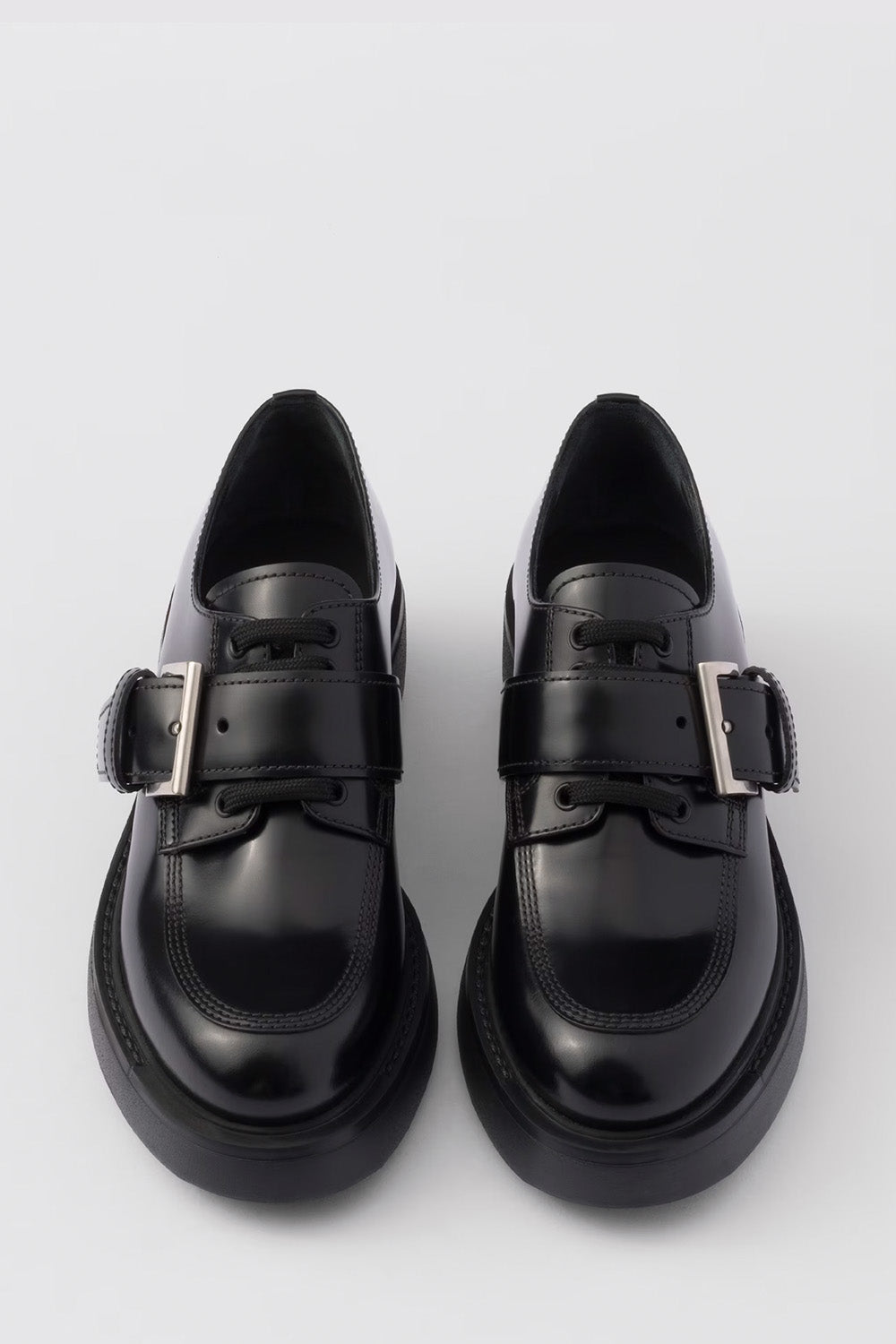 靴 PRADA Brushed leather lace-up shoes Prada Brushed Leather Lace-Up Shoes | Saks Fifth Avenue